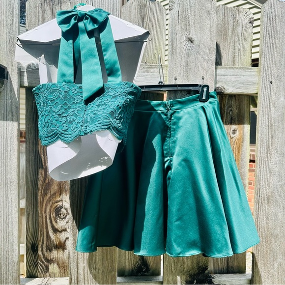 Emerald Green 2 piece Homecoming Dress - Picture 5 of 12
